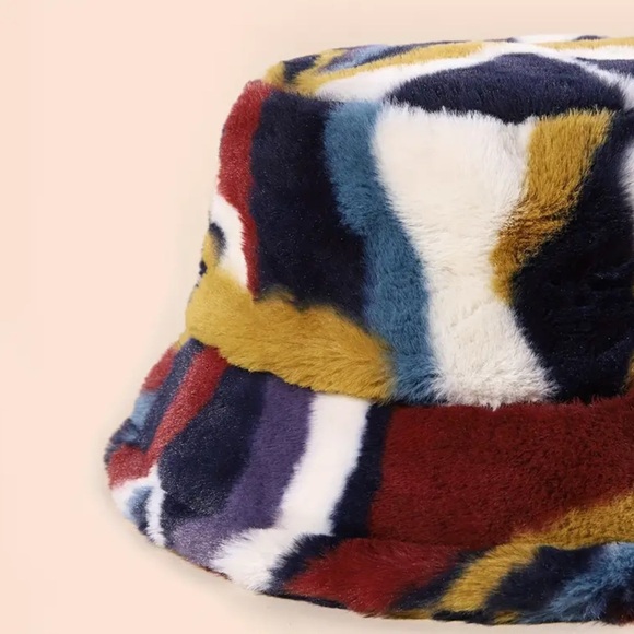 Multicolor Faux Fur Bucket Hat - Picture 5 of 6